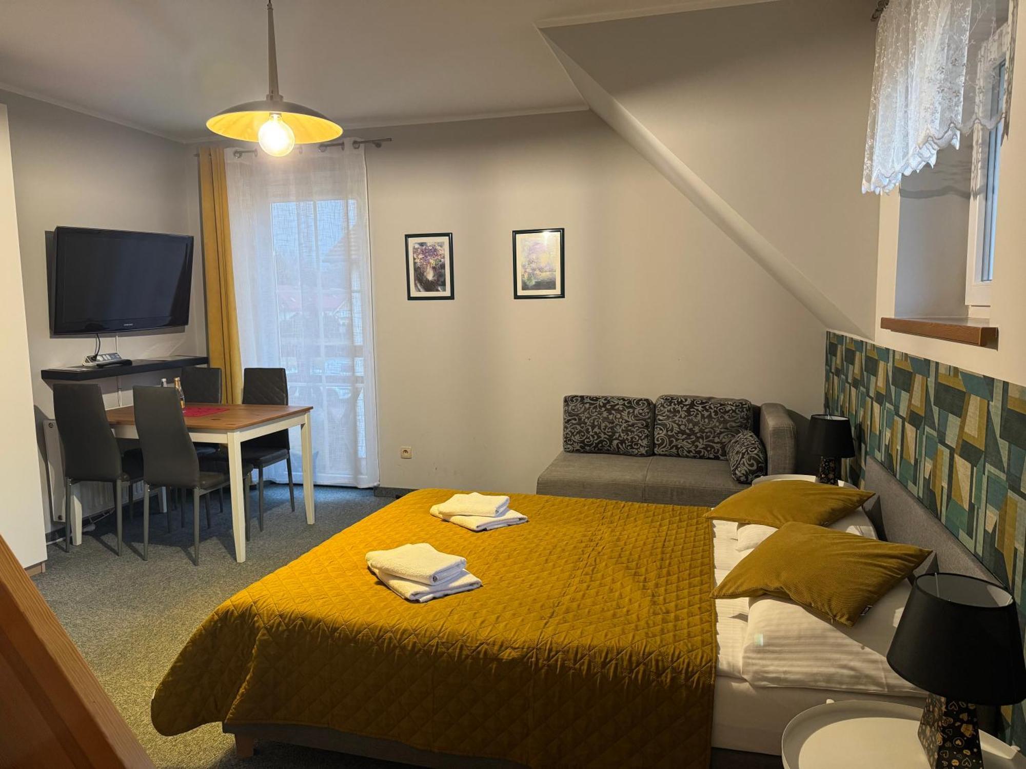 Pod Debami Apartment